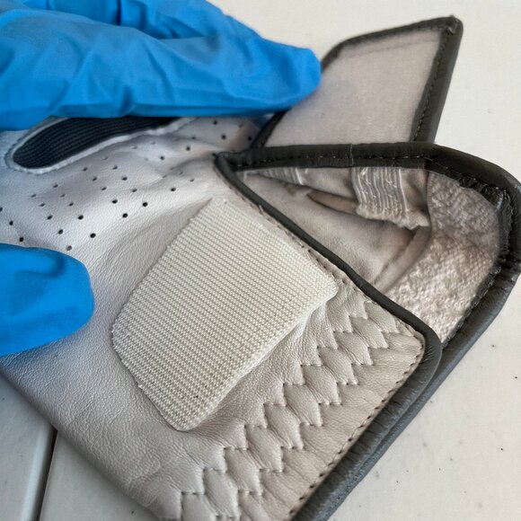 TaylorMade 2021 Tour Preferred Flex Golf Glove - Right Hand, Size Small, NWOB - Picture 3 of 5